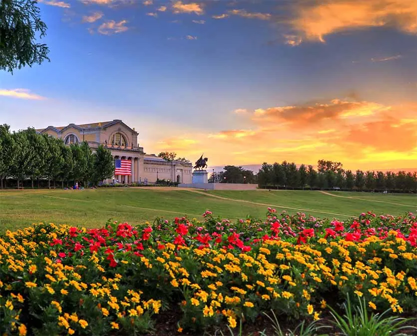 Art Hill and the Saint Louis Art Museum at sunset with flowers in the foreground