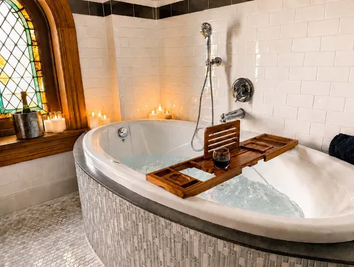 World's Fair Suite Candlelight Spa Experience